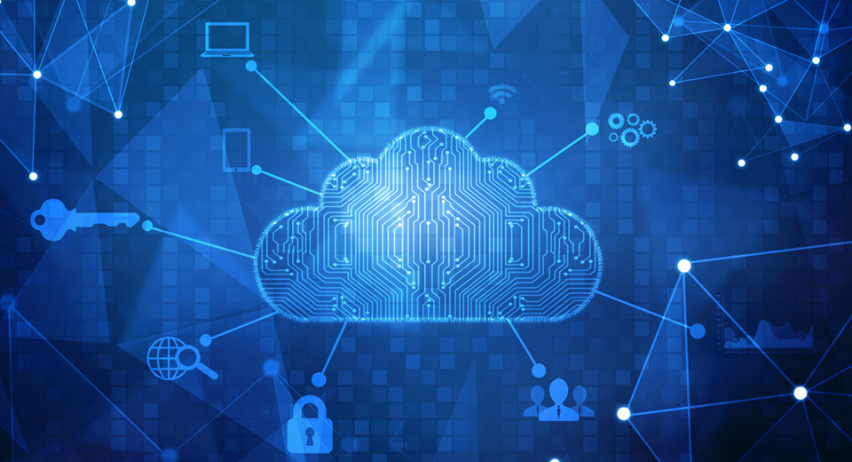 Digitale Cloud aus Leiterbahnen, vernetzt mit Symbolen für Geräte und Daten